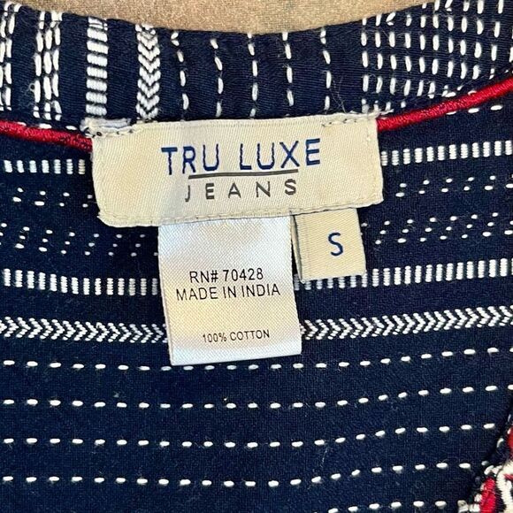 Tru Luxe Embroidered V-Neck Stripe Rough Cut Multicolored Top Small - Picture 7 of 9